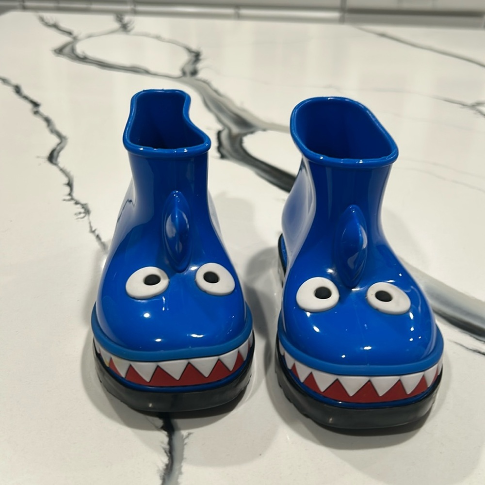 Mini Melissa rain boots size 8